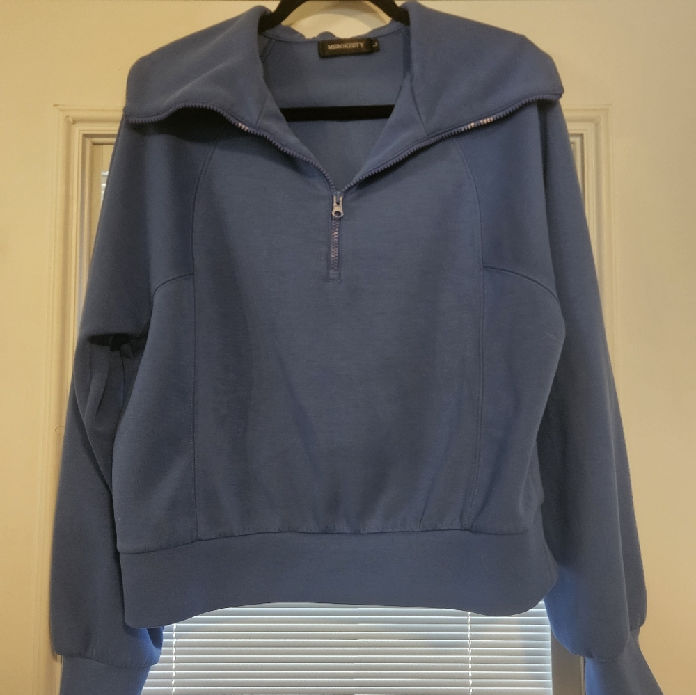 Large, 2 PC athletic set, blue, wide zip collared shirt, wide leg matching pants - Picture 3 of 11